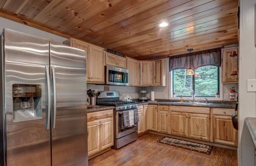 Chocorua Cabin | Dog Friendly Cabin, Minutes To Chocorua Preserve