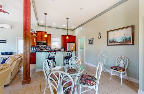Port St. Joe Cottage | Pet-Friendly Beach Cottage with Cozy Patio & Ocean Views