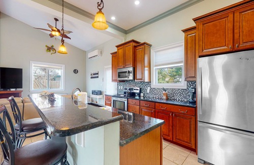 Port St. Joe Cottage | Pet-Friendly Beach Cottage with Cozy Patio & Ocean Views