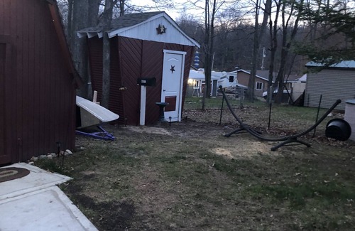 Harrison Cottage | Pet-Friendly Cottage by Scenic Lakes and Trails