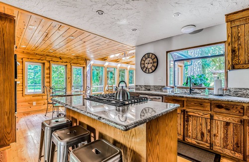 Mount Hood Village House | Pet-Friendly Creekside Retreat with Hot Tub & Fire Pit