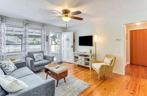 Walkers Holly Hill House | Pet-Friendly Daytona Beach Cottage with Inviting Patio