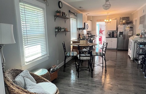 Hampton Cottage | Pet-Friendly Cottage Steps from the Beach with Amazing Amenities