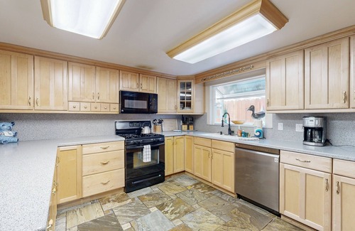 Black Bart House | Pet-Friendly Retreat Near Heavenly & the Lake