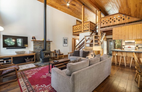 Truckee Cabin | Wooded Cabin Getaway: Guest Rated 9.8 with Rec Center Access