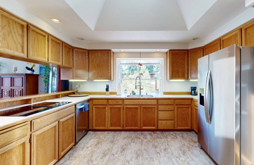 Brinnon House | Pet-Friendly Retreat with Ocean View and Beach Access