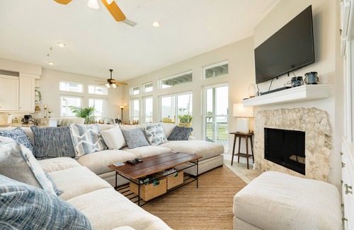 Indian Beach House | Pet-Friendly Escape with Elevator & Ocean Views Near Beach