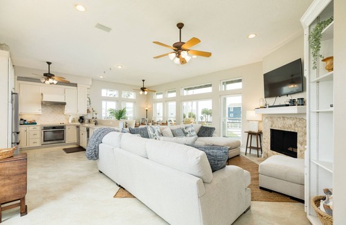 Indian Beach House | Pet-Friendly Escape with Elevator & Ocean Views Near Beach