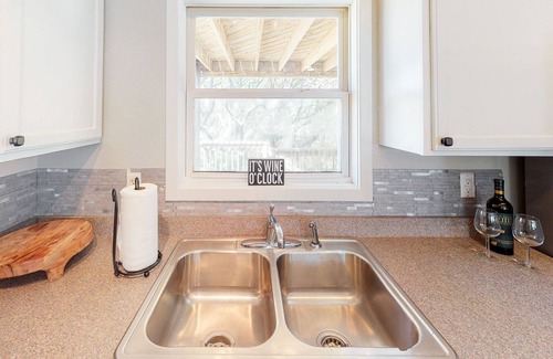 Sea Scape House | Dog-friendly home with hot tub, central AC & washer/dryer - snowbird-friendly