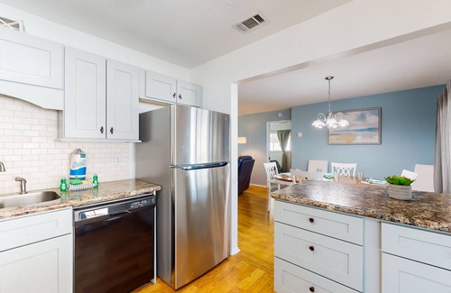 South Bradenton House | Pet-Friendly Oasis with Heated Pool and BBQ for Perfect Getaway