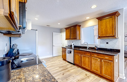 Pooler House | Pet-Friendly Retreat with Ocean View and Large Yard