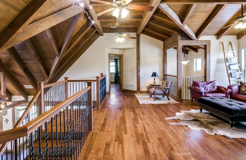 Lake Whitney House | Dog-Friendly Home with Lake Whitney Views - Near Boat Ramp