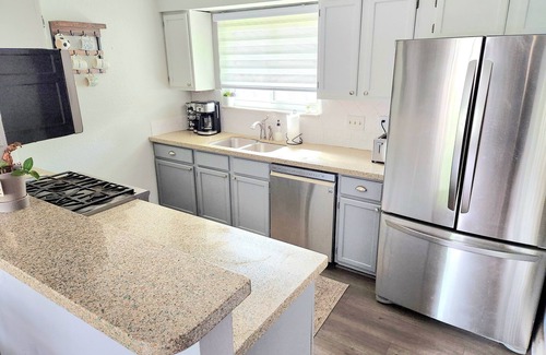 Austin House | Dog-Friendly Retreat in Vibrant South Austin