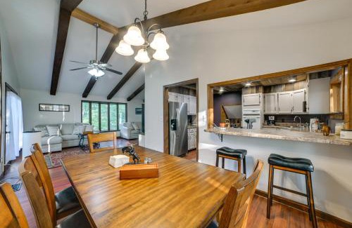 Gilbertsville House | Dog-Friendly Kentucky Lake Home with Game Room!
