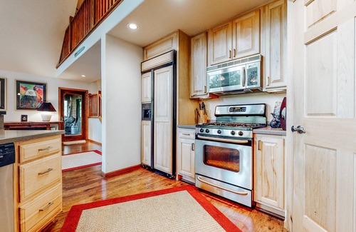 Lac du Flambeau House | Pet-Friendly Lakefront Retreat with Indoor Sauna & Dock