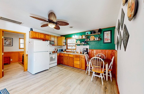 Eagle Rock House | Pet-Friendly Lake House with Firepit & Furnished Deck