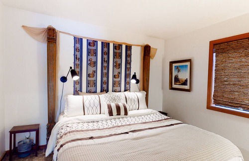 Port Orford House | Pet-Friendly Lakefront Retreat with Scenic Views & Deck