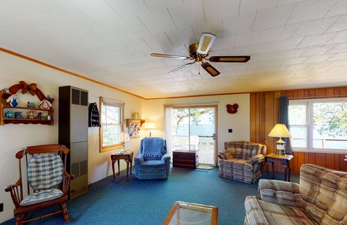 Swanton Cottage | Dog-friendly lakefront home with amazing Lake Champlain views, deck, & firepit