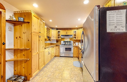 Fryeburg House | Exceptional Dog-Friendly Cabin on 44 Acres Near Lakes