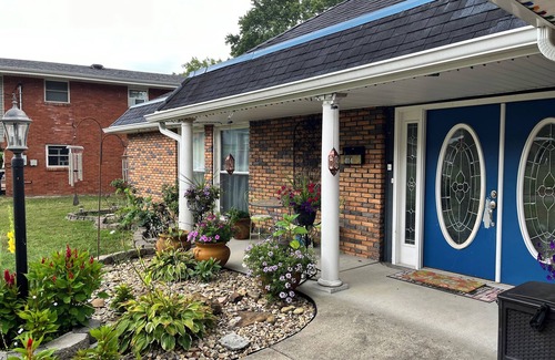 Ashland House | Pet-Friendly Retreat with Pool and Family Amenities