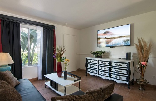 Santee Condo | Dog-Friendly Oasis Condo with Pool & Spa in San Diego