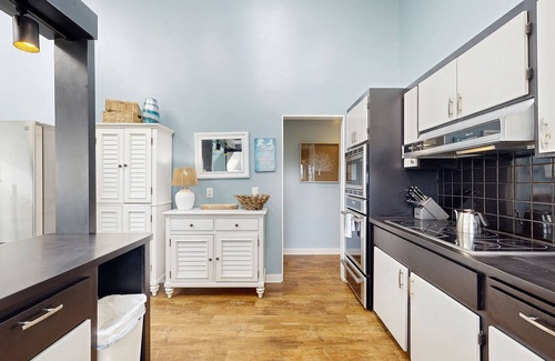 Fort Bragg House | Pet-Friendly Oceanfront Retreat with Hot Tub & Beach Access