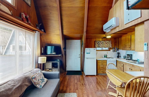 Otter Rock Ski Chalet | Pet-Friendly Oceanfront Cottage with WiFi & Beach Access