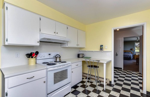 Bandon House | Pet-Friendly Oceanfront Retreat with Beach Access and Spa