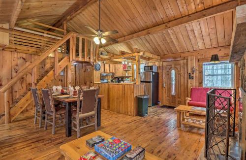 Hickory Hills House | Pet-Friendly Poconos Cabin with Hot Tub near Skiing