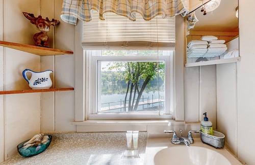 Litchfield Cottage | Pet-Friendly Pond-Front Cottage with Deck and Water Views
