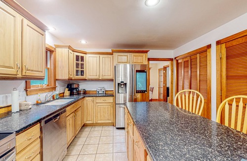 York Beach House | Pet-Friendly Coastal Retreat with Firepit & Ocean Views