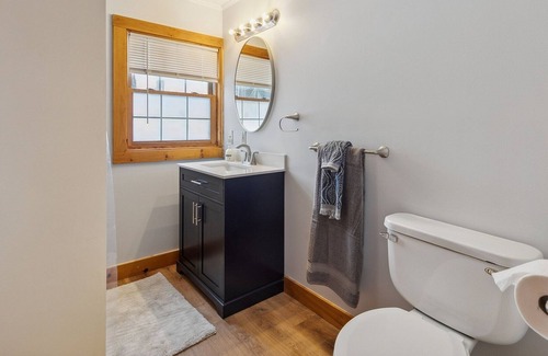 Campton Apartment | Cozy Dog-Friendly Apartment Near Loon Mountain & Waterville