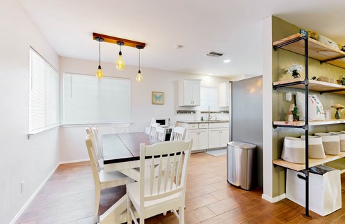 Greenslopes At Lake Creek House | Dog-Friendly Retreat with Spacious Yard Near Dell