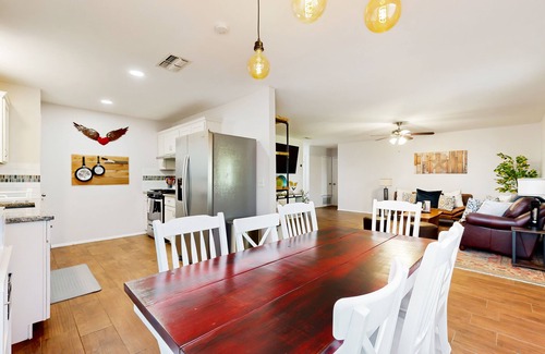 Greenslopes At Lake Creek House | Dog-Friendly Retreat with Spacious Yard Near Dell