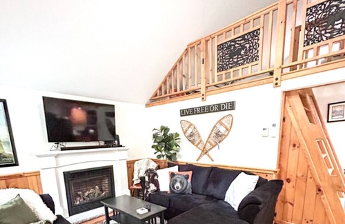 Conway Cabin | Dog-Friendly w/Hot Tub, Firepit near Kancamagus!