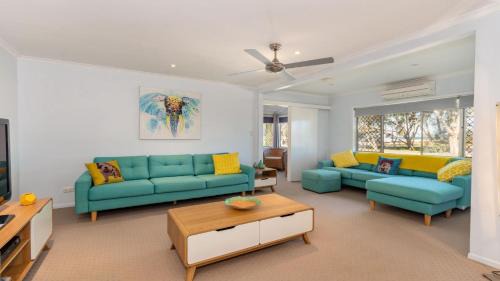 Beachmere House | Pet-Friendly Dog Lovers Retreat for Family Adventures