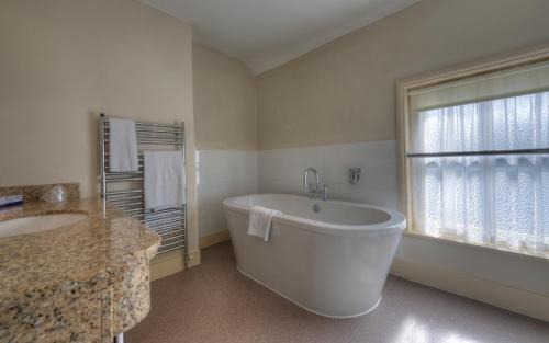 Tutbury Hotel | Inviting Dog & Partridge: Family-Friendly Dining Awaits