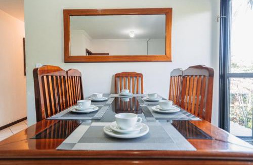 Meaipe Apartment | Beachside Retreat: 4-Star Rooms Steps from Pristine Sands