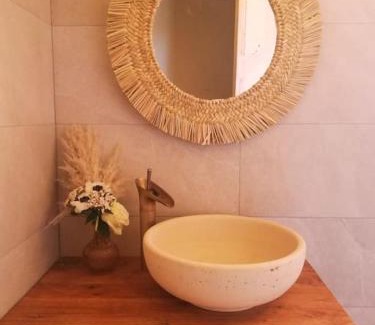 Pozzuolo House | Guest Rated: Dolce Campagna with Oceanfront Pool & Hot Tub