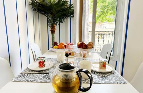 Le Suquet Apartment | Delightful Dolce Vita: Family-Friendly Getaway Awaits
