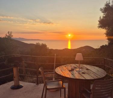 Braccolaccia Apartment | Oceanfront Retreat at Dolce&casanova - Rated 9.3/10