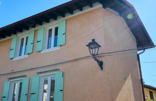 San Felice del Benaco Bed & Breakfast | Top-Rated Dolce Lago B&B with Family-Friendly Dining