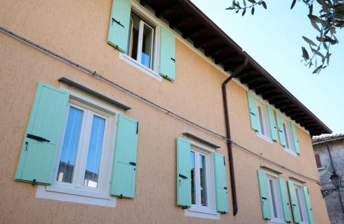 San Felice del Benaco Bed & Breakfast | Top-Rated Dolce Lago B&B with Family-Friendly Dining