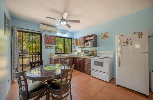 Playa Ocotal Apartment | Experience Dolce Vita 7025: Family-Friendly Pool Retreat