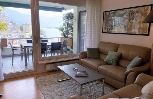 Brissago Apartment | Dolce Vita by Fewotessin