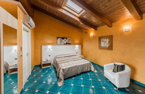 Sala Consilina Apartment | Pet-Friendly Escape at Dolce Vita Relais with Pool & Hot Tub
