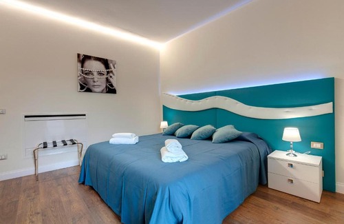 Santa Maria Novella House | Explore Dolce Vita Suite: Rated 10/10 & Family-Friendly