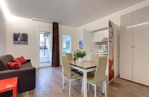 Santa Maria Novella House | Explore Dolce Vita Suite: Rated 10/10 & Family-Friendly