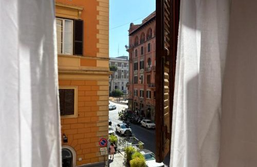 Repubblica House | Delightful Dolce Vita Viminale Room with Breakfast Included