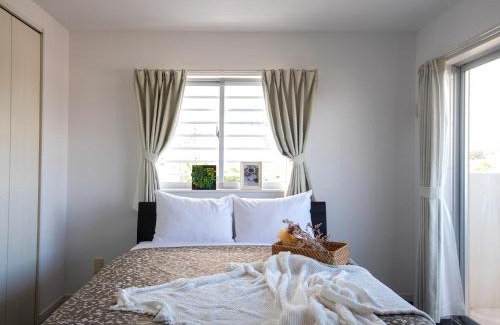 Ginoza Apartment | Discover Dolcevita: Family-Friendly Stay with Breakfast